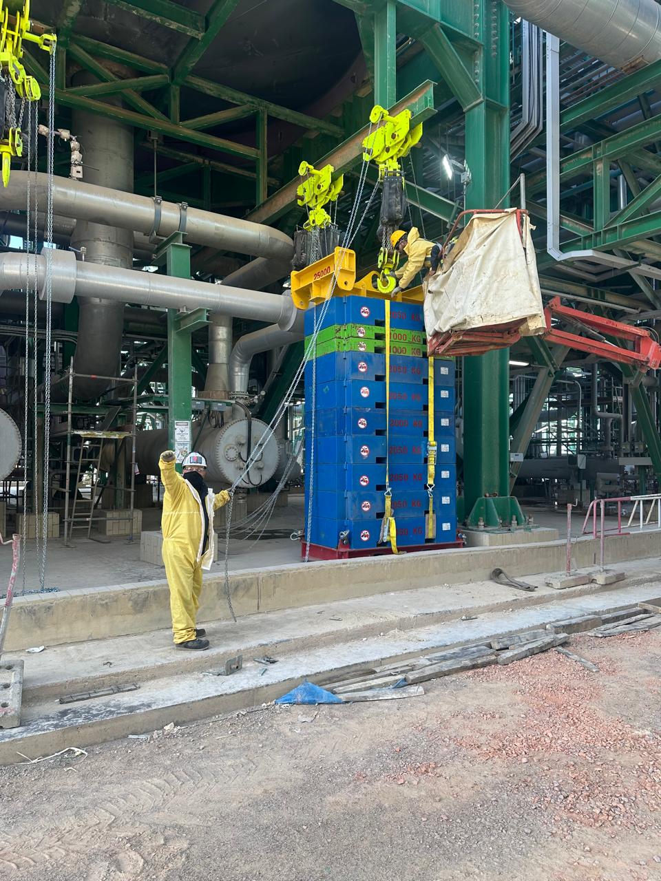Regulatory test weight being lifted on site — LGEN Morocco