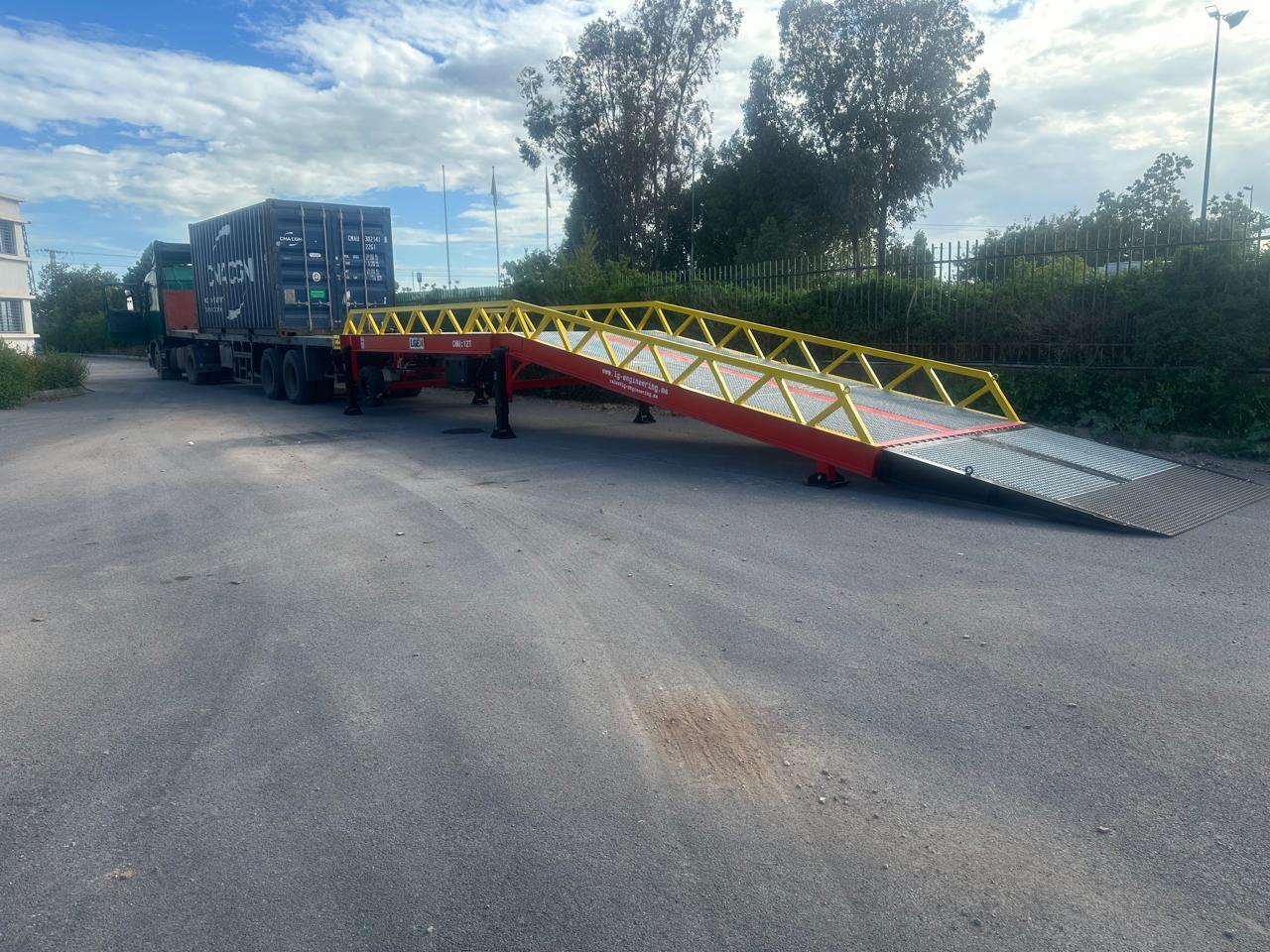 Mobile industrial loading ramp — LGEN Casablanca